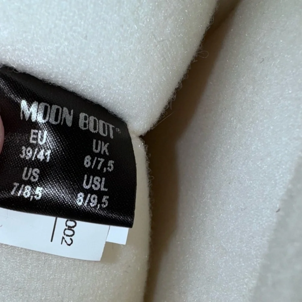 Moon Boot Icon Rainbow Tall Snow Boots 8.5-9US